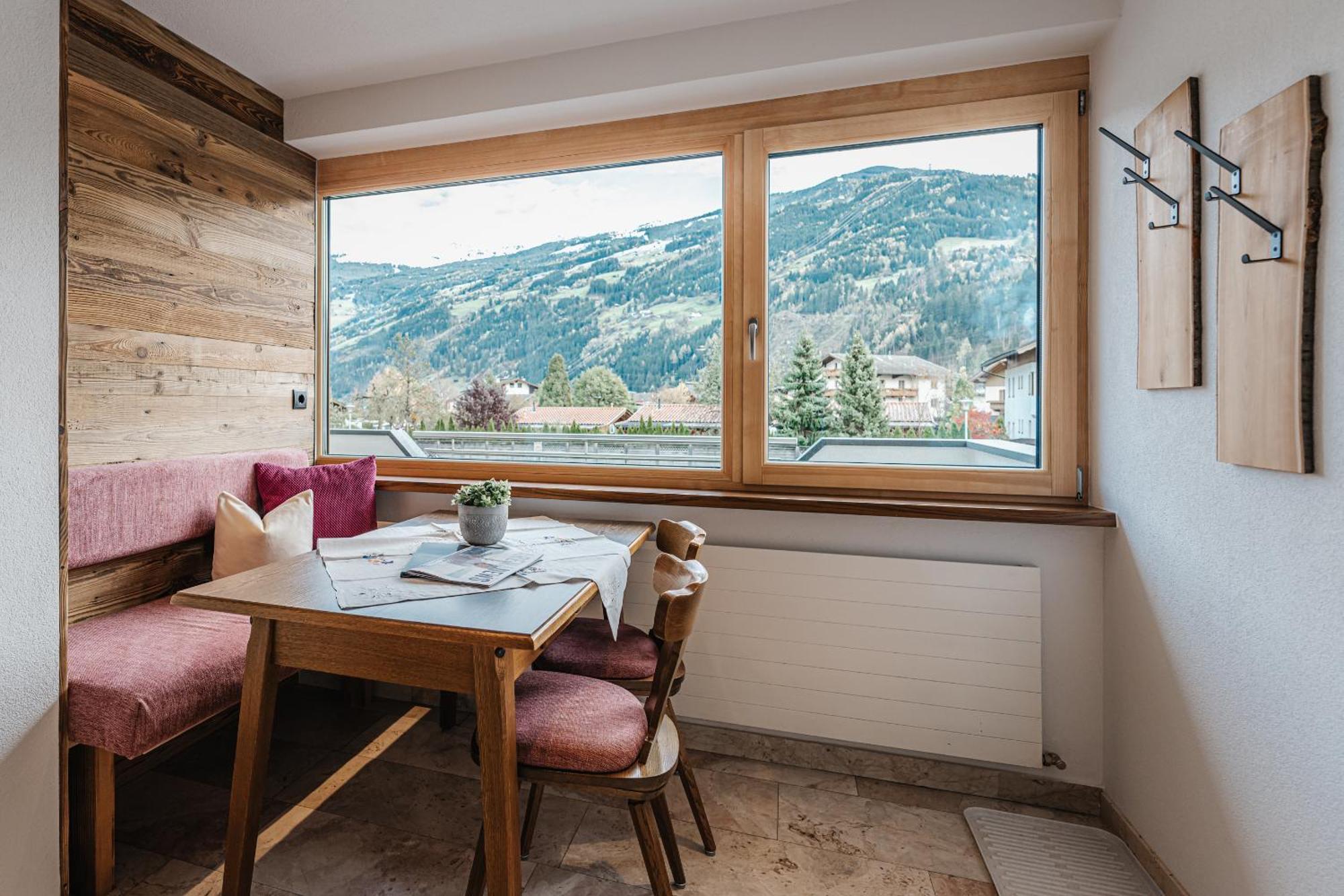 Alpenzeit Zillertal Apartments Zell am Ziller Chambre photo