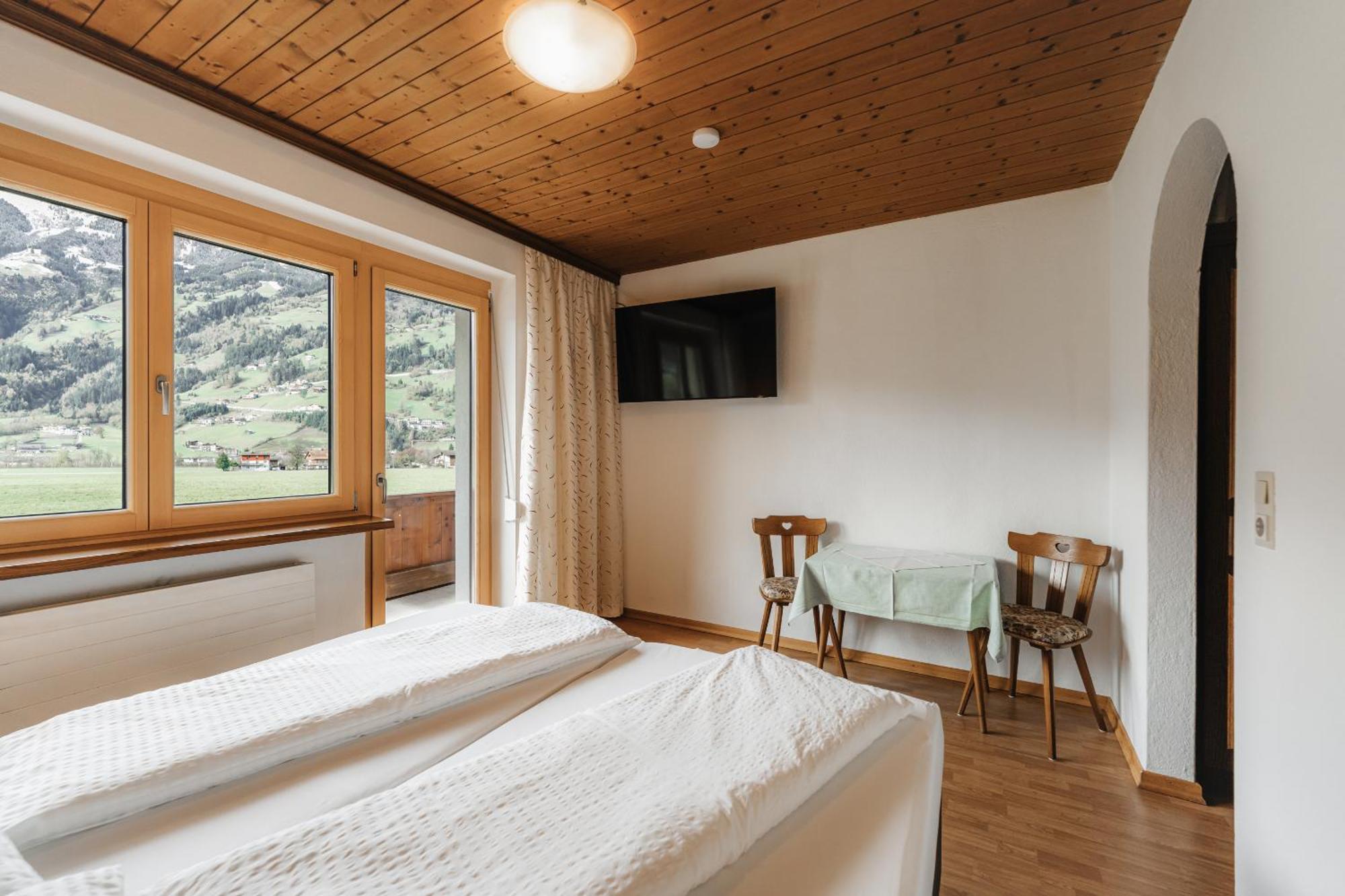 Alpenzeit Zillertal Apartments Zell am Ziller Chambre photo